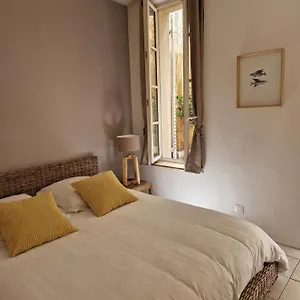 Appartement 2 Pièces Dans Le Centre Avec Petite Terrasse 3***, Marseille